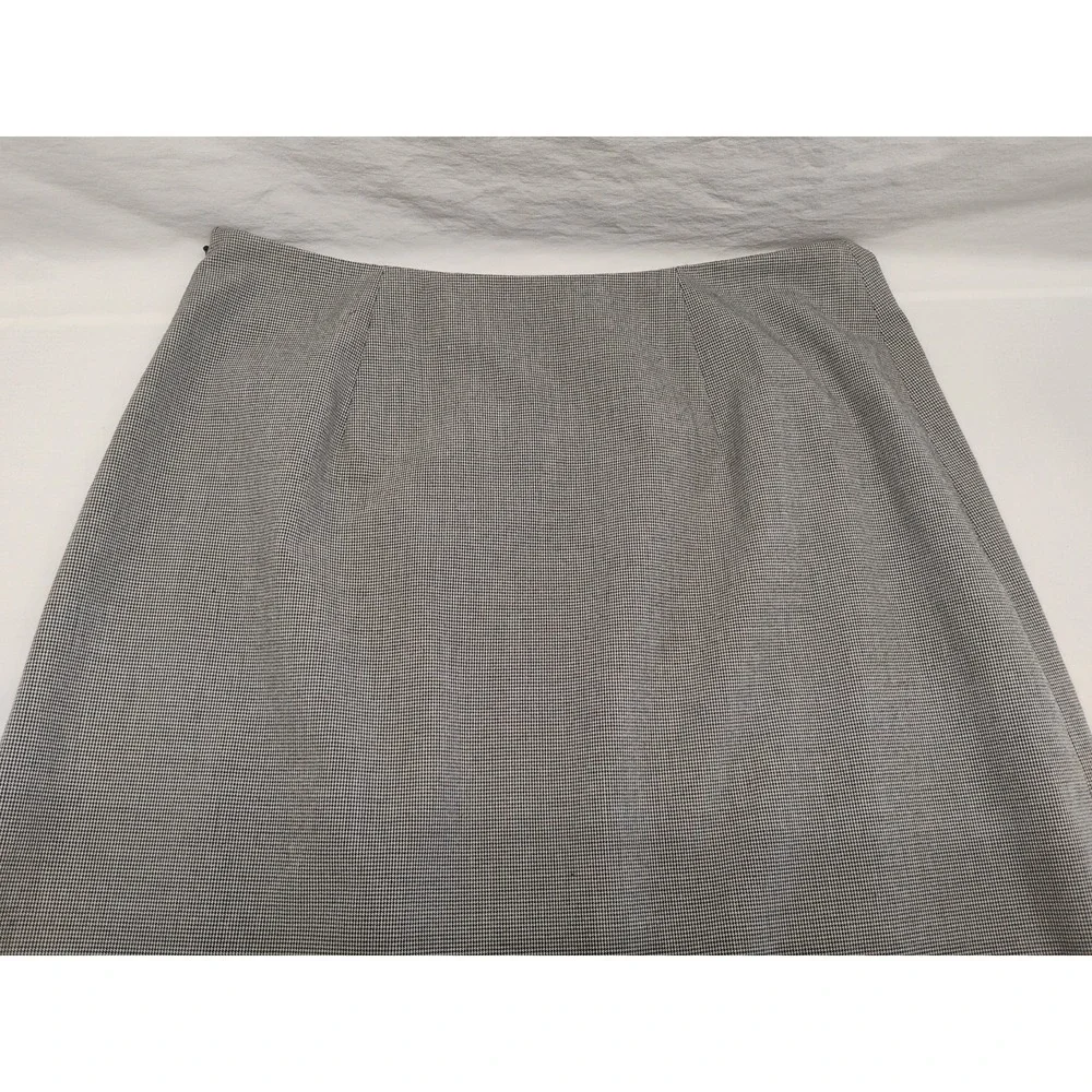 Larry Levine Stretch Womens 10 Houndstooth Black/Gray Pleated Bottom Skirt‎